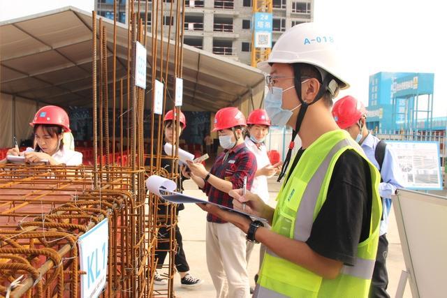 这个建筑工地上,塔吊、升降机都有了二维码"身份证"
